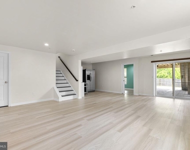 310 Mackintosh Road - Photo Thumbnail 37