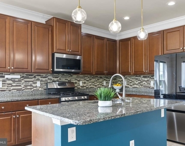 310 Mackintosh Road - Photo Thumbnail 12