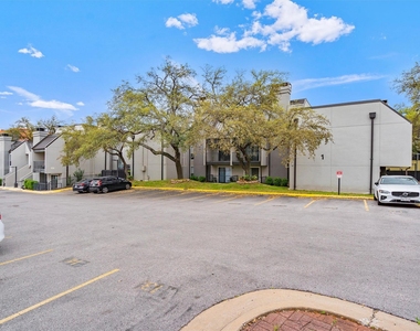 935 La Posada Dr - Photo Thumbnail 18