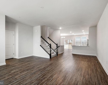 5131 Constitution Street - Photo Thumbnail 12