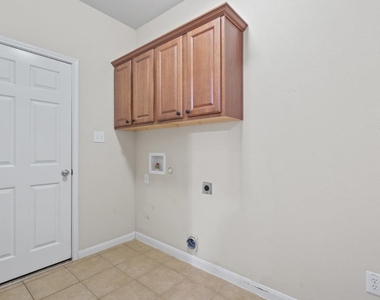 652 Dark Horse Ln - Photo Thumbnail 19