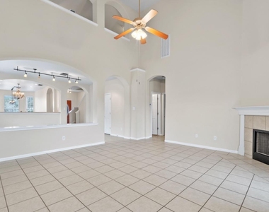 652 Dark Horse Ln - Photo Thumbnail 12