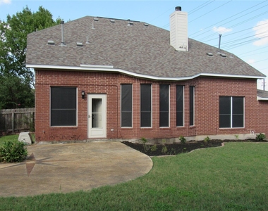 2033 Creole Dr - Photo Thumbnail 11
