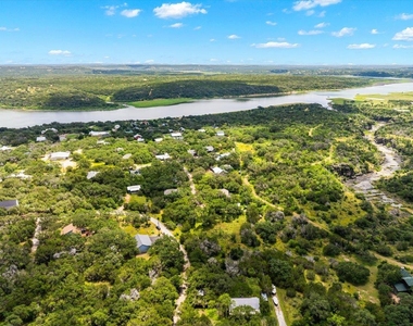 408 Breezing Ln - Photo Thumbnail 3