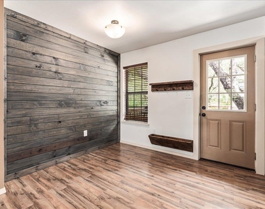 408 Breezing Ln - Photo Thumbnail 12