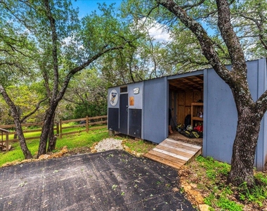408 Breezing Ln - Photo Thumbnail 30