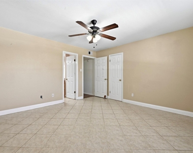 9009 N Plaza Dr - Photo Thumbnail 22