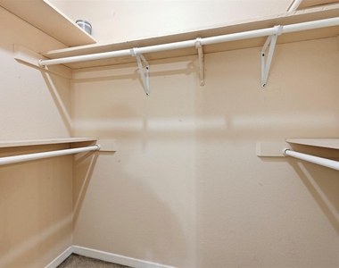 9009 N Plaza Dr - Photo Thumbnail 19