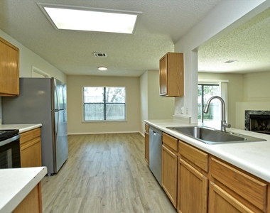 1201 Pike Path - Photo Thumbnail 11