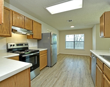 1201 Pike Path - Photo Thumbnail 10