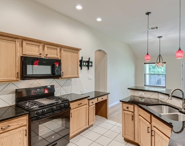 116 Copperwood Loop - Photo Thumbnail 11