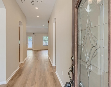 116 Copperwood Loop - Photo Thumbnail 3