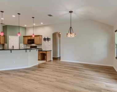 116 Copperwood Loop - Photo Thumbnail 13