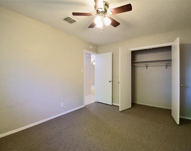 5936 Cherry Loop - Photo Thumbnail 15
