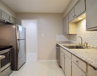 5936 Cherry Loop - Photo Thumbnail 8