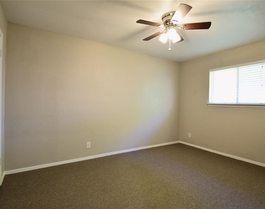 5936 Cherry Loop - Photo Thumbnail 14