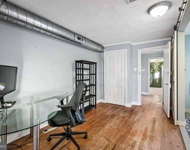 719 S Montford Avenue - Photo Thumbnail 26