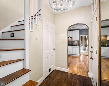 719 S Montford Avenue - Photo Thumbnail 11