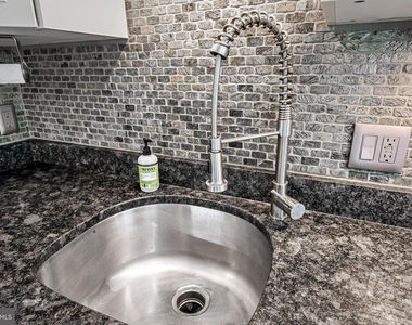 719 S Montford Avenue - Photo Thumbnail 16