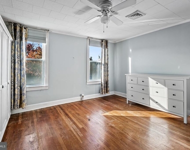 719 S Montford Avenue - Photo Thumbnail 31
