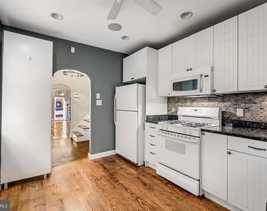 719 S Montford Avenue - Photo Thumbnail 15