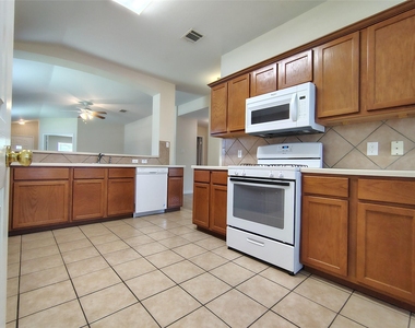 100 Steven St - Photo Thumbnail 11
