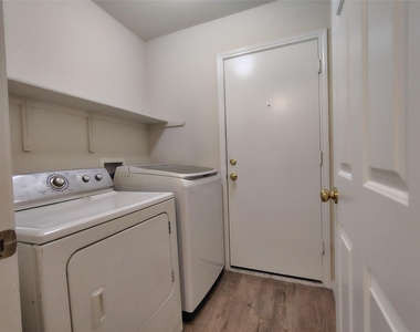 100 Steven St - Photo Thumbnail 22
