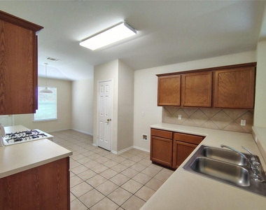 100 Steven St - Photo Thumbnail 8