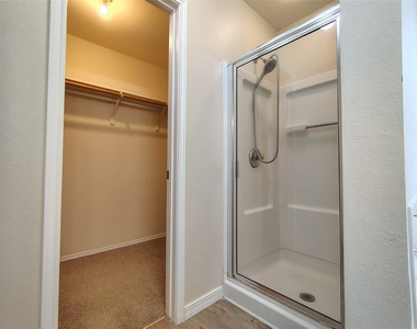 100 Steven St - Photo Thumbnail 16