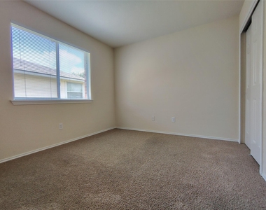 100 Steven St - Photo Thumbnail 19