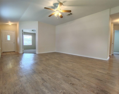 100 Steven St - Photo Thumbnail 2