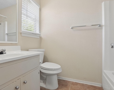 3114 Plantation Rd - Photo Thumbnail 9