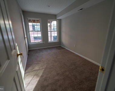 1119 Race Street - Photo Thumbnail 13