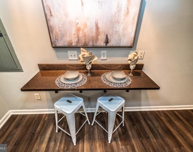 1119 Race Street - Photo Thumbnail 11