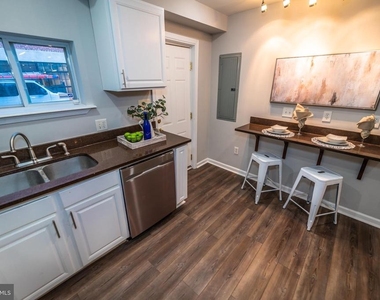 1119 Race Street - Photo Thumbnail 10