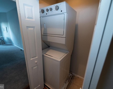 1119 Race Street - Photo Thumbnail 21