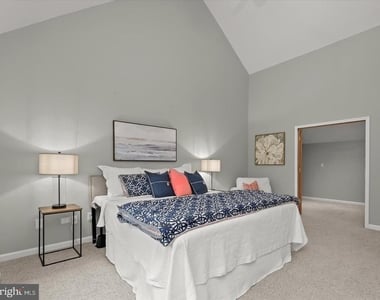 285 Michener Court E - Photo Thumbnail 6