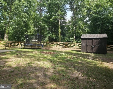 285 Michener Court E - Photo Thumbnail 24