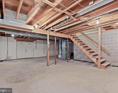285 Michener Court E - Photo Thumbnail 12