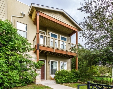 2520 Bluebonnet Ln - Photo Thumbnail 1