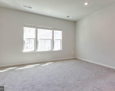 188 Woodgate Circle - Photo Thumbnail 14