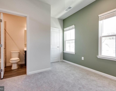 188 Woodgate Circle - Photo Thumbnail 22