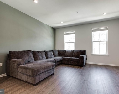 188 Woodgate Circle - Photo Thumbnail 6