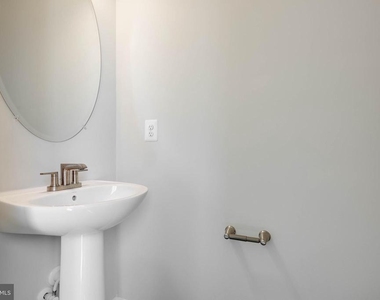 188 Woodgate Circle - Photo Thumbnail 8