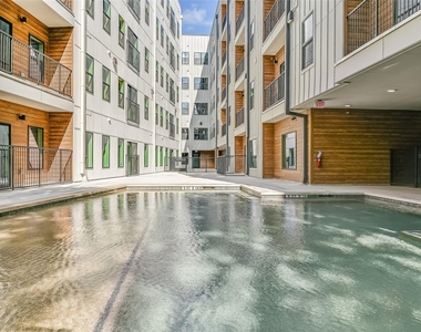 2500 Longview St - Photo Thumbnail 13