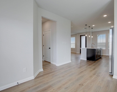 125 Clemens Dr - Photo Thumbnail 12