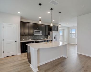 125 Clemens Dr - Photo Thumbnail 7