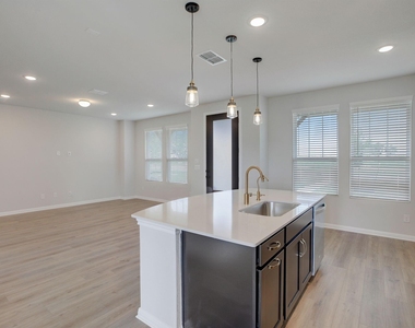 125 Clemens Dr - Photo Thumbnail 10