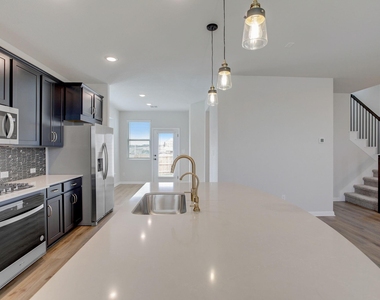 125 Clemens Dr - Photo Thumbnail 6