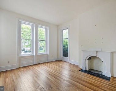 1401 Delaware Avenue - Photo Thumbnail 6